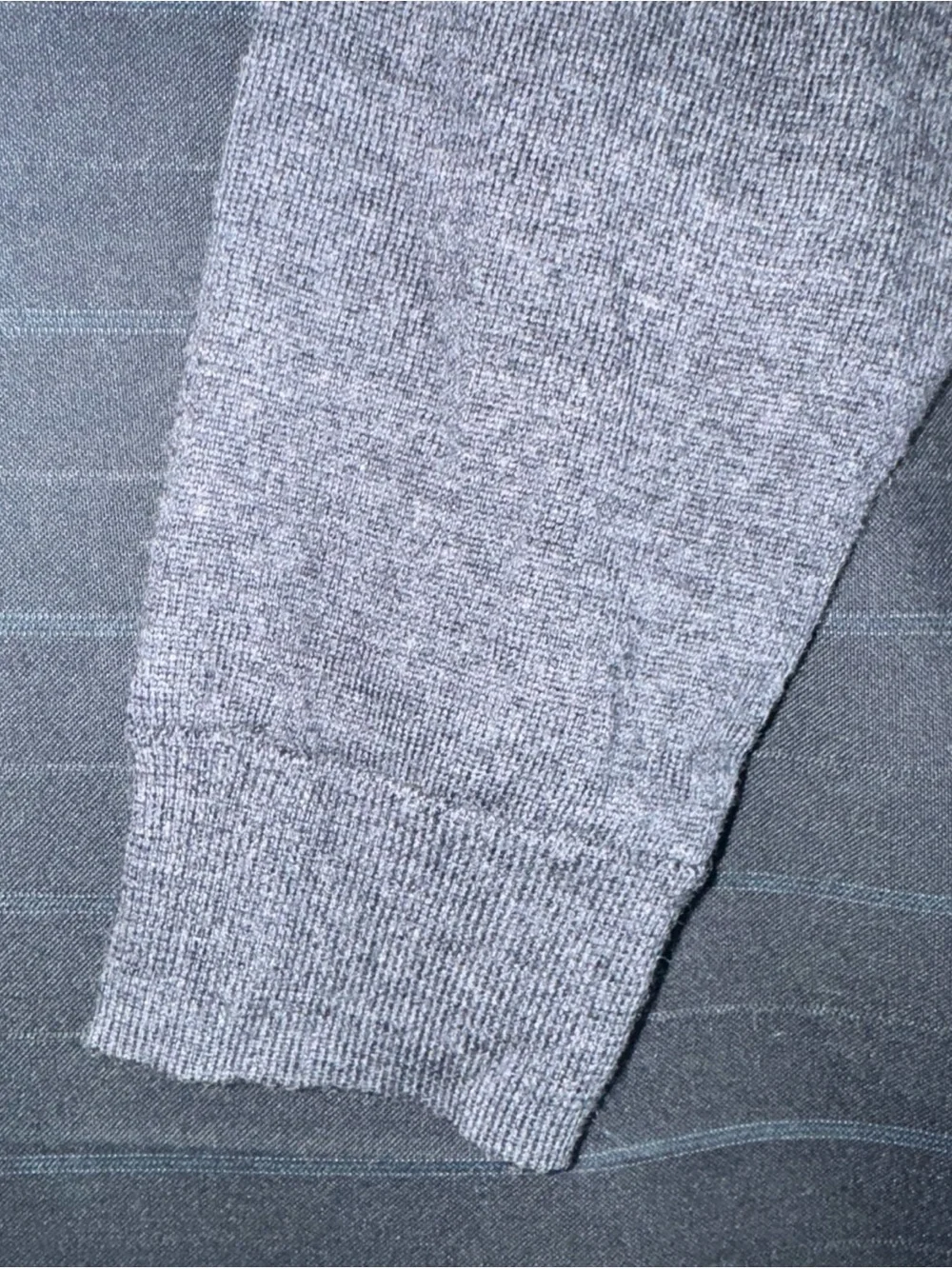 Jos A Bank Merino Wool Charcoal Gray 1/4 Zip Sweater Mens Tailored Fit Large